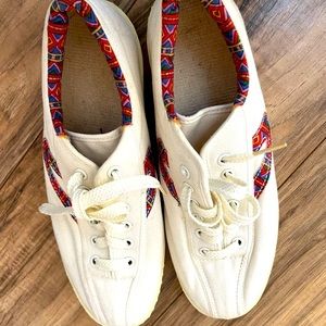 Vintage Tretorn Sneakers size women’s 9